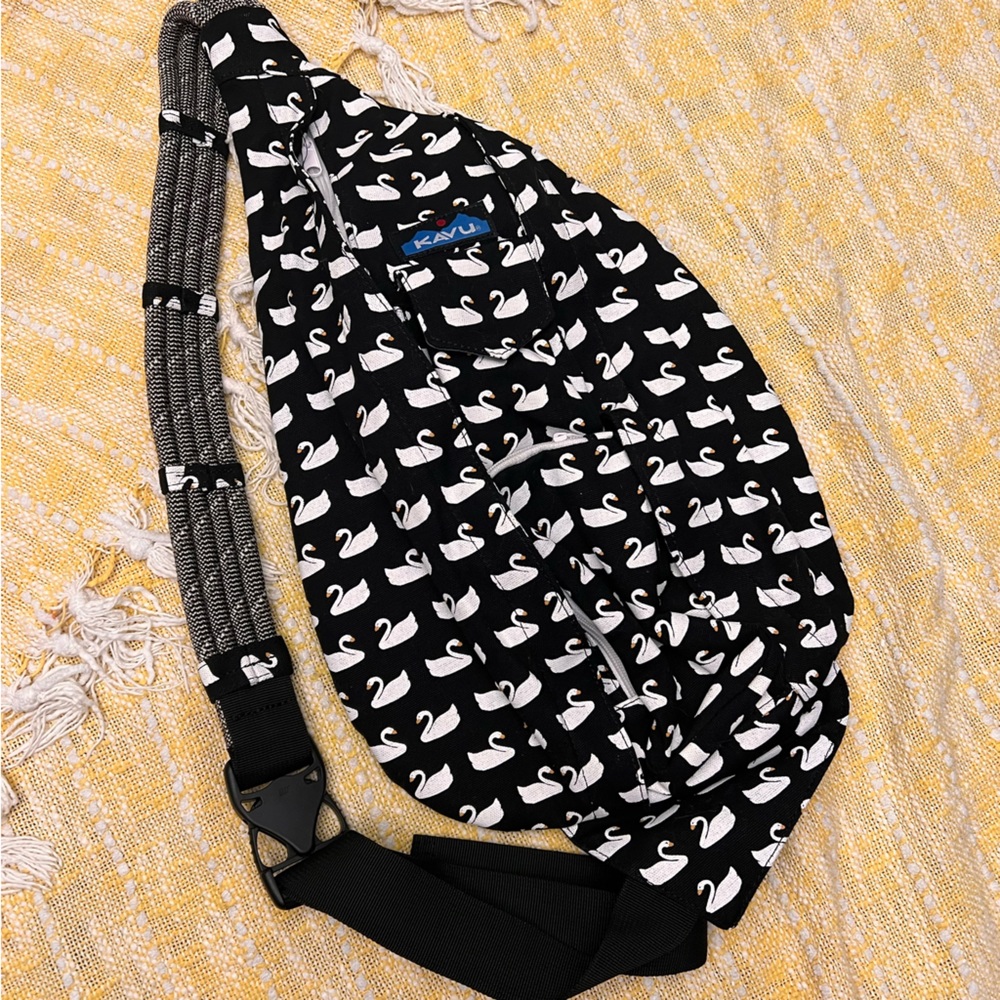 Kavu black and white swan print rope sling bag